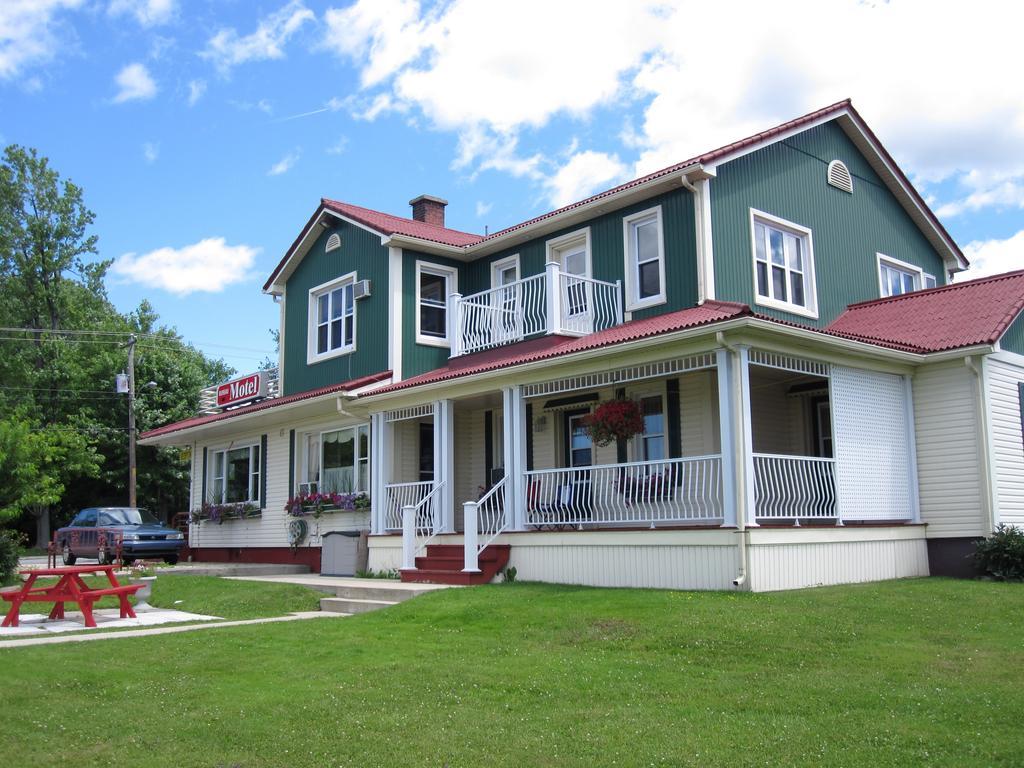 Motel Saint-Hilaire Mont-Saint-Hilaire Exterior foto